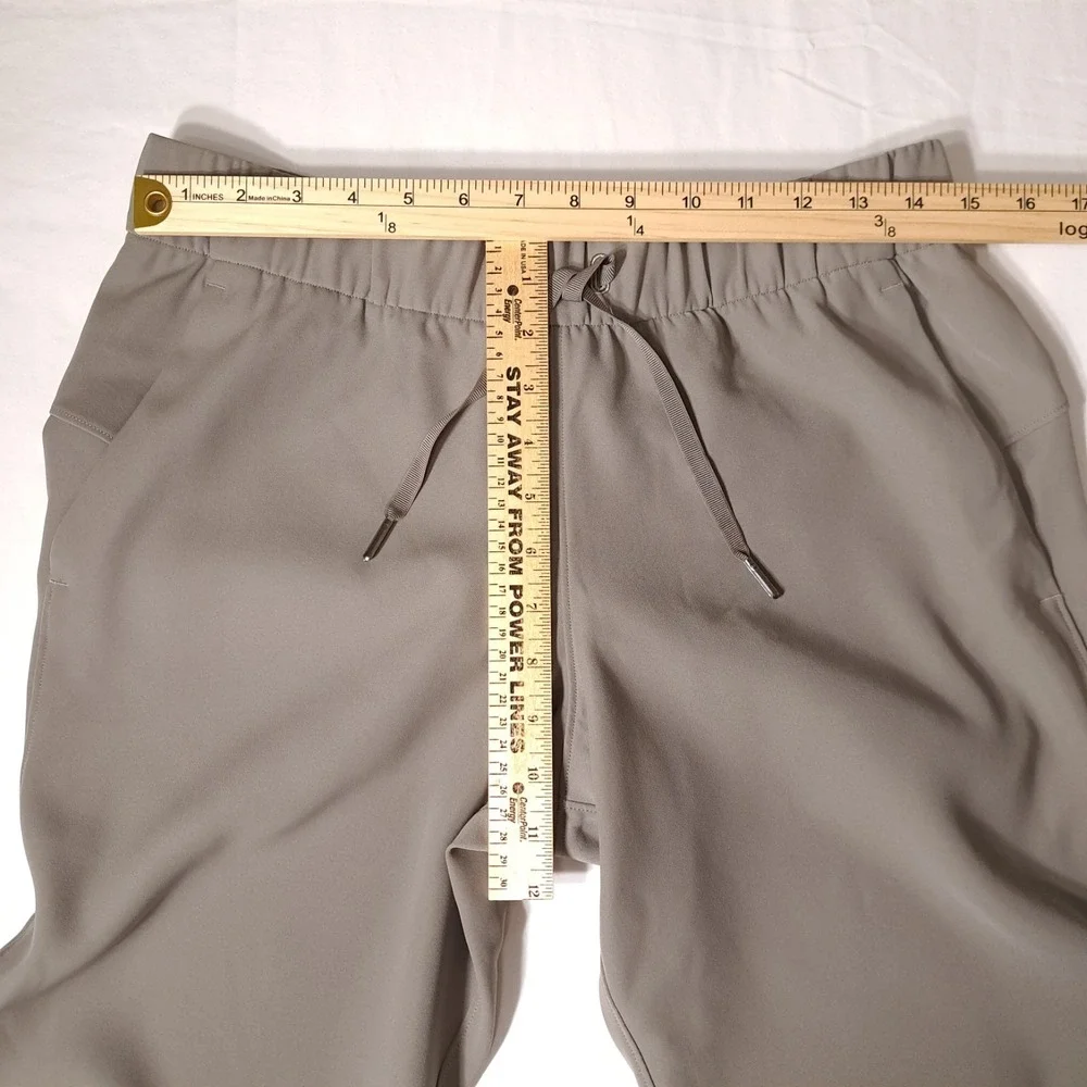 Lululemon Women's High Rise Jogger Size 8 Olive Green Drawstring Waist Lining‎